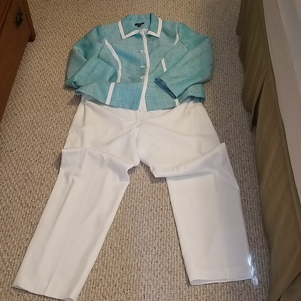 Ladies suit